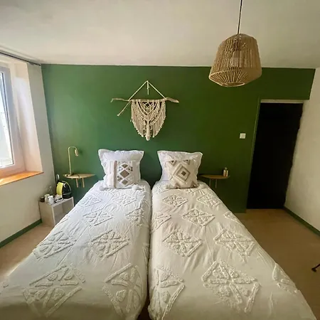 Bed & Breakfast Maison Des Bourgades Saint-Julien-de-Peyrolas