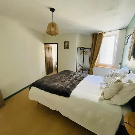 Maison Des Bourgades Saint-Julien-de-Peyrolas