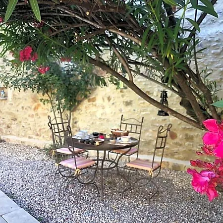 Maison Des Bourgades Couette-café