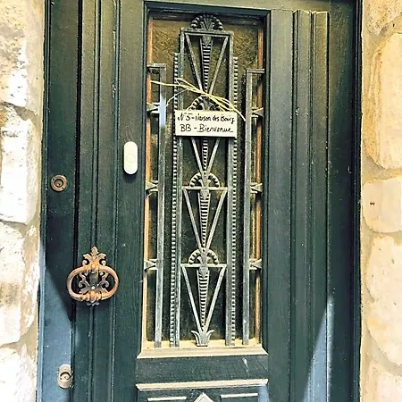 Maison Des Bourgades Bed & Breakfast 3*