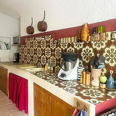 Couette-café Maison Des Bourgades Saint-Julien-de-Peyrolas