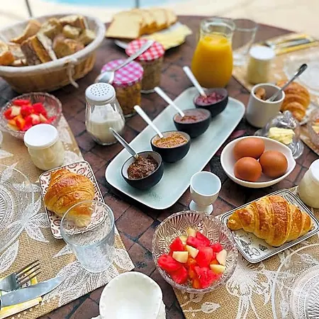 Maison Des Bourgades Bed & Breakfast