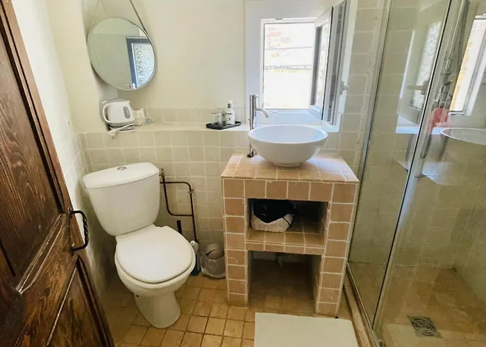Maison Des Bourgades Bed & Breakfast Saint-Julien-de-Peyrolas
