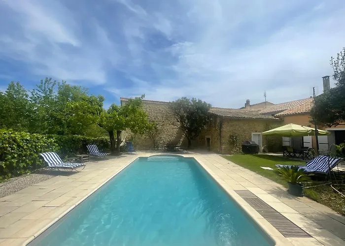 Bed & Breakfast Maison Des Bourgades 3*