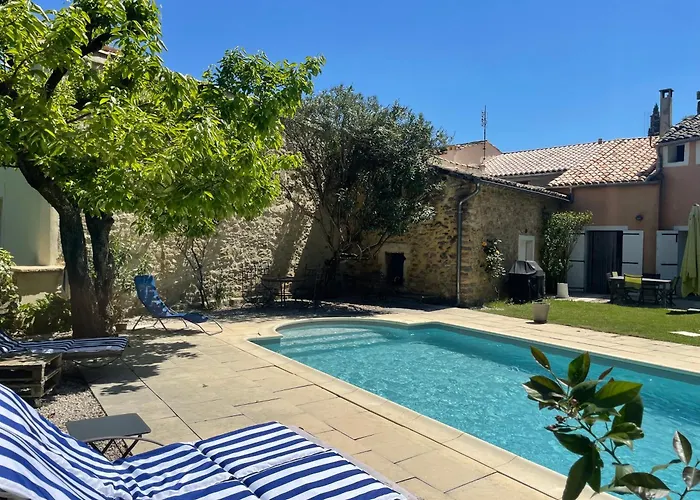 Maison Des Bourgades 3*