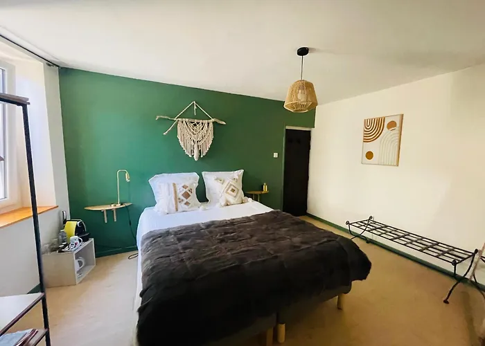 Maison Des Bourgades Bed & Breakfast