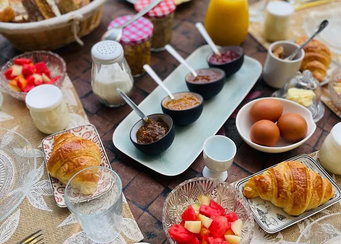 Maison Des Bourgades Bed & Breakfast